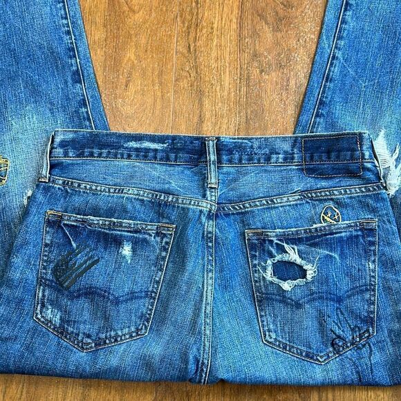 AEO Distressed Embroidered Graffiti Raw Hem Skinny Jeans in Sz: 32 32 - Picture 3 of 9